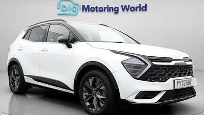 White Used 2022 Kia Sportage GT-Line S SUV | £22,300 (Fair price)