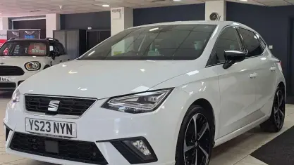 Used Seat Ibiza FR Sport 110 HP (80 kW) 2023 White Hatchback