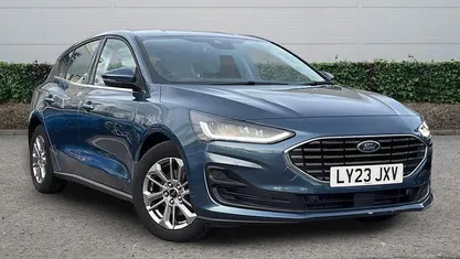 Used Ford Focus Titanium 125 HP (91 kW) 2023 Blue Hatchback