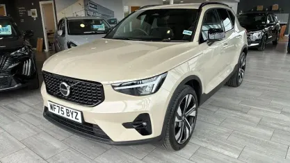 Używany Volvo XC40 Plus 197 KM (144 kW) 2026 SUV