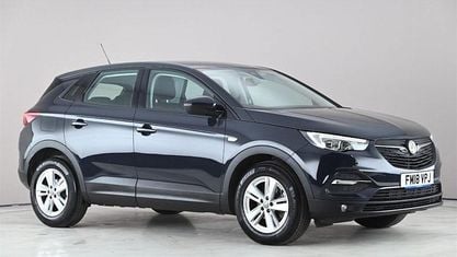 Używany Vauxhall Grandland X S 131 KM (96 kW) 2018 Szary SUV