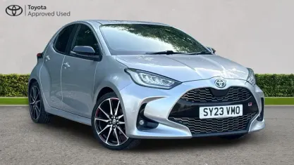 Second-hand Toyota Yaris Hybrid Sport 116 CP (85 kW) 2023 Argintiu Hatchback