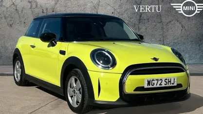 Used Mini Cooper Classic 136 HP (100 kW) 2022 Yellow Hatchback