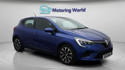 Used 2022 Renault Clio V Iconic Hatchback | £12,500 (Fair price)