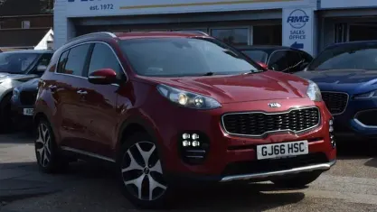 Used Kia Sportage GT-Line 136 HP (100 kW) 2016 Red SUV