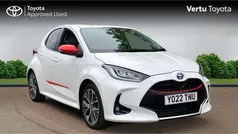 White Used 2022 Toyota Yaris Hybrid Hatchback | £19,487 (Fair price)
