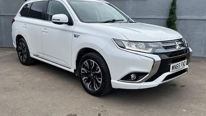 Używany Mitsubishi Outlander P-HEV 203 KM (149 kW) 2016 Kombi