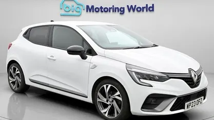 Used Renault Clio V RS Line 90 HP (66 kW) 2023 White Hatchback