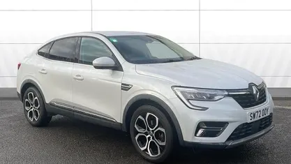 Used Renault Arkana Version S 143 HP (105 kW) 2022 White SUV