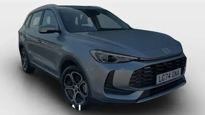 Używany MG ZS SE 196 KM (144 kW) 2025 Srebrny SUV