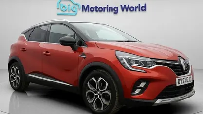 Used Renault Captur Techno 143 HP (105 kW) 2023 Red/black SUV