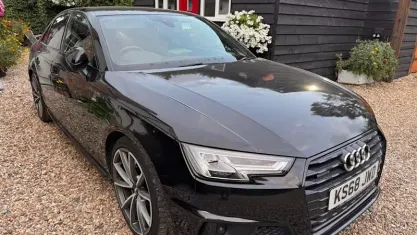 Used Audi A4 Black Edition 190 HP (139 kW) 2019 Black Sedan