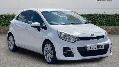 Used Kia Rio 90 HP (66 kW) 2015 White Hatchback