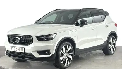 Used Volvo XC40 R-Design Pro 262 HP (192 kW) 2021 White SUV