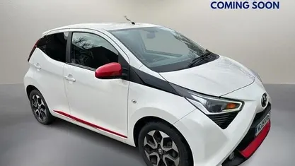 Used Toyota Aygo Trend 72 HP (52 kW) 2019 White Hatchback