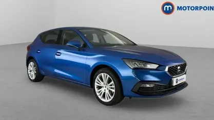 Begagnad Seat Leon SE Dynamic 110 HK (80 kW) 2023 Blå Halvkombi