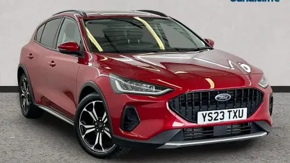 Usado Ford Focus Active X 125 HP (91 kW) 2023 Vermelho Citadino