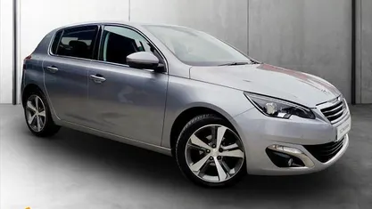 Used Peugeot 308 Allure 130 HP (95 kW) 2016 Hatchback