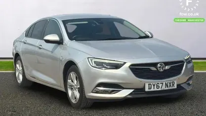 Used Vauxhall Insignia Elite 136 HP (100 kW) 2017 Silver Hatchback