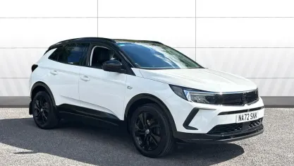 Used Vauxhall Grandland X GS Line 131 HP (96 kW) 2022 White SUV