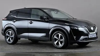 Używany Nissan Qashqai N-Connecta 140 KM (102 kW) 2023 Czarny SUV