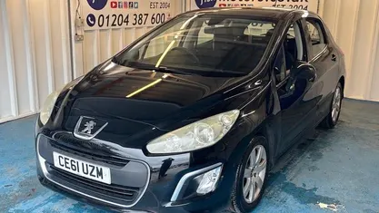 Used Peugeot 308 92 HP (67 kW) 2013 Hatchback