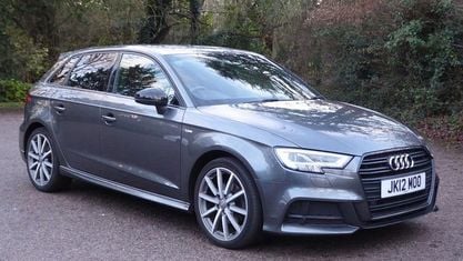 Usado Audi A3 Sportback Black Edition 150 CV (110 kW) 2019 Utilitario