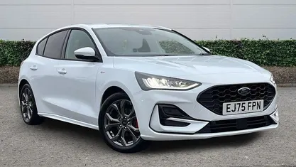 Used 2025 Ford Focus ST-Line Hatchback | £21,998 (Fair price)