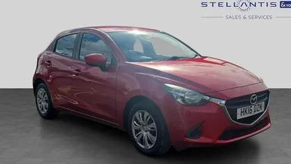 Used Mazda 2 75 HP (55 kW) 2016 Red Hatchback