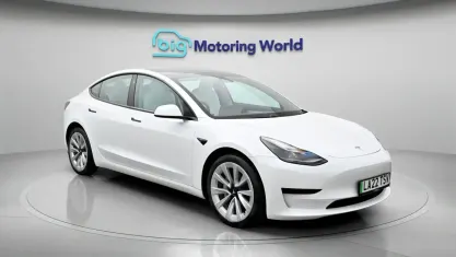 Used Tesla Model 3 RWD 208 kW (283 HP) 2022 White Sedan