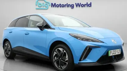 Used MG MG4 EV Trophy 150 kW (204 HP) 2023 Blue Hatchback