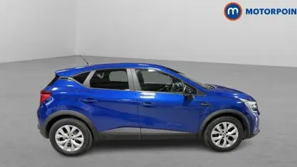 Begagnad Renault Captur Iconic 91 HK (66 kW) 2022 Blå SUV