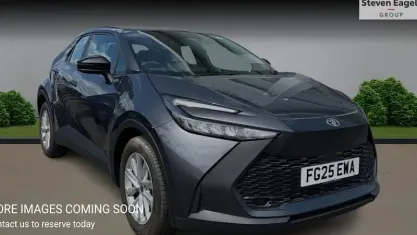Used Toyota C-HR 140 HP (102 kW) 2026 SUV