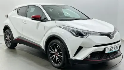 Used Toyota C-HR 116 HP (85 kW) 2018 White SUV