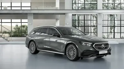 Ny Mercedes E200 AMG Line Premium Plus 204 HK (150 kW) 2025 Sedan