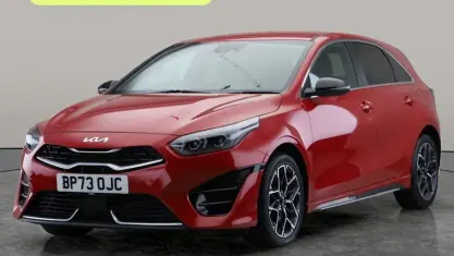 Begagnad Kia Ceed GT-Line 160 HK (117 kW) 2023 Halvkombi