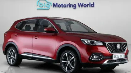 Używany MG HS Excite 162 KM (119 kW) 2023 Czerwony SUV