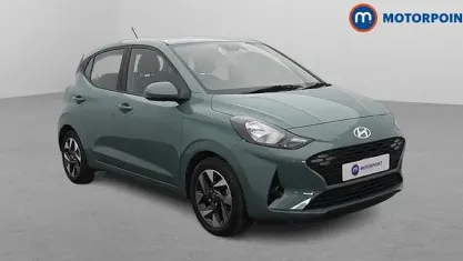 Used Hyundai i10 Advanced 67 HP (49 kW) 2024 Green Hatchback