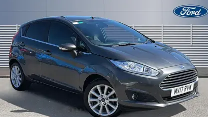 Begagnad Ford Fiesta Titanium 101 HK (74 kW) 2017 Grå Halvkombi