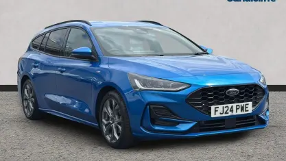 Used Ford Focus ST-Line 155 HP (114 kW) 2024 Blue Estate