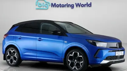 Used Vauxhall Grandland X Ultimate 131 HP (96 kW) 2023 Blue SUV