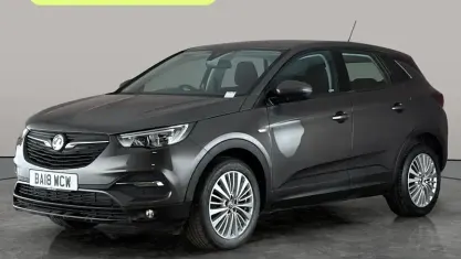 Used Vauxhall Grandland X S 131 HP (96 kW) 2018 Grey SUV