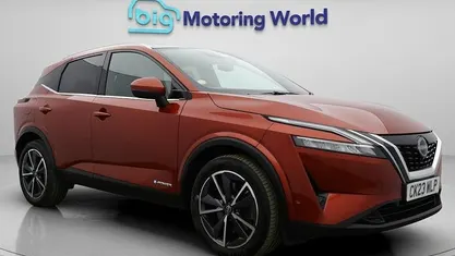 Begagnad Nissan Qashqai S 190 HK (139 kW) 2023 Röd SUV