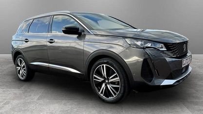 Usado Peugeot 5008 Premium 131 HP (96 kW) 2022 SUV