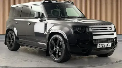 Used Land Rover Defender S 525 HP (386 kW) 2023 Grey SUV