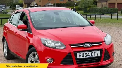 Used Ford Focus Titanium 125 HP (91 kW) 2014 Red Hatchback