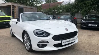 Used Fiat 124 Spider Lusso Plus 140 HP (102 kW) 2017 White Cabriolet