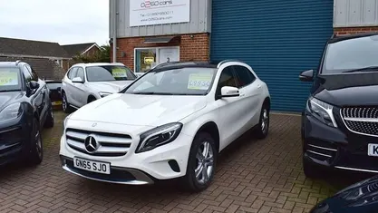 Used Mercedes GLA220 Premium 170 HP (125 kW) 2015 White SUV