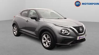Begagnad Nissan Juke N-Connecta 117 HK (86 kW) 2019 Grå SUV