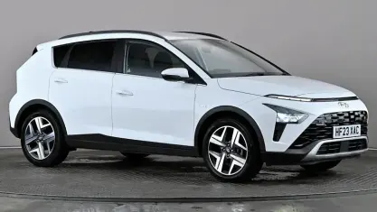Used Hyundai Bayon Premium 101 HP (74 kW) 2023 White SUV